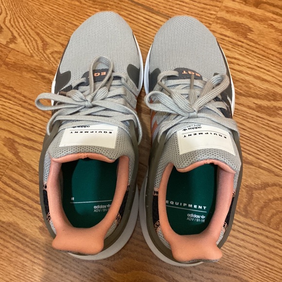 Women’s Adidas Sneakers - Picture 5 of 5